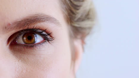 Auge,-Make-up-Und-Sehkraft-Mit-Kosmetischer-Linse