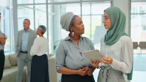 Tablet,-black-woman-and-Muslim-employee-planning
