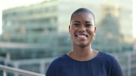 Face,-leadership-and-happy-black-woman-in-city