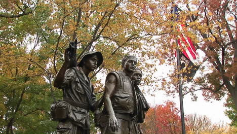 The-Vietnam-Veteran's-Memorial-in-Washington-DC-1