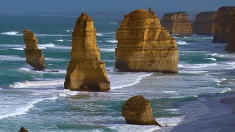 Establishing-shot-of-the-12-Apostle-rock-formations-along-the-Great-Ocean-Road-of-Victoria-Australia-3