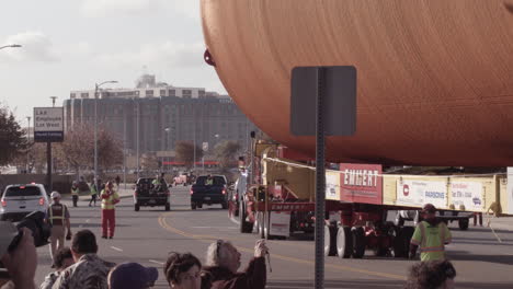 The-Space-Shuttle-fuel-tank-is-moved-through-the-streets-of-Los-Angeles-5