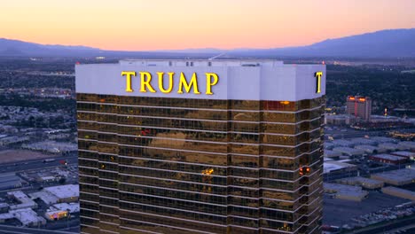 Luftaufnahme-Des-Trump-International-Hotels-In-Las-Vegas,-Nevada