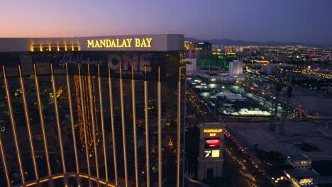 Vista-Aérea-Del-Mandalay-Bay-Resort-En-Las-Vegas-Nevada
