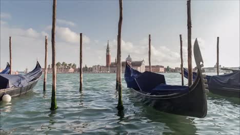 Venice-Gondola-4K-08