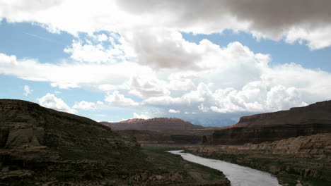 Timelapse-shot-of-clouds-passing-over-the-Colorado-River-in-Glen-Canyon-National-Recreation-Area