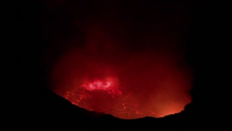 The-Nyiragongo-volcano-erupts-at-night-in-the-Democratic-Republic-of-Congo