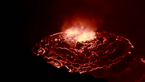 The-Nyiragongo-volcano-erupts-at-night-in-the-Democratic-Republic-of-Congo-5