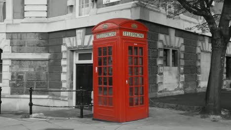 Red-Phonebooths-Bw