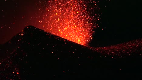 The-Cabo-Verde-volcano-erupts-at-night-in-spectacular-fashion-on-Cape-Verde-Island-off-the-coast-of-Africa-4