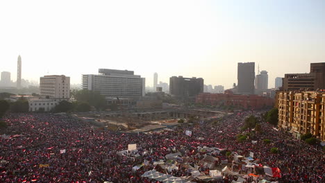 Crowds-gather-in-Tahrir-Square-in-Cairo-Egypt-1
