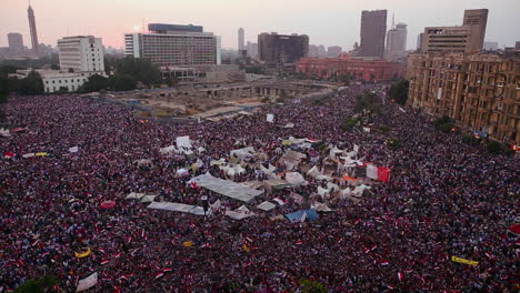 Crowds-gather-in-Tahrir-Square-in-Cairo-Egypt-3