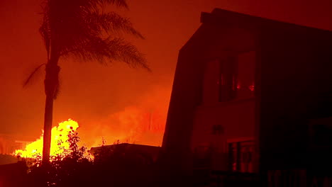 Santa-Ana-Winds-Fuel-The-Inferno-Of-Flames-At-Night-In-The-Hills-Above-Ventura-And-Santa-Barbara-During-The-Thomas-Fire-1