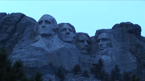 Mt-Rushmore-Looks-Blue-In-This-Low-Light-Footage