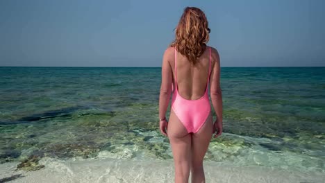 Woman-Beach-Sardinia-4K-01