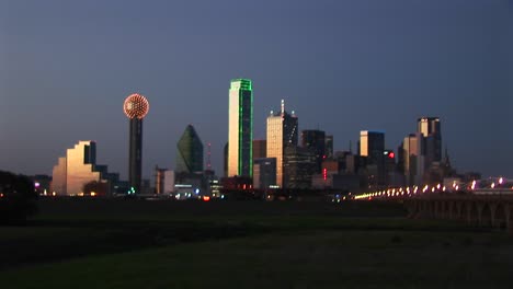 Skyscrapers-Highlight-The-Downtown-Dallas-Tx-Skyline