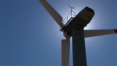 Closeup-Of-The-Rotor-Nacelle-And-Tower-Of-A-Wind-Turbine-At-Tehachapi-California