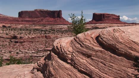 Longshot-Of-Two-Sandstone-Formations-At-Monument-Valley-Tribal-Park-In-Arizona-And-Utah