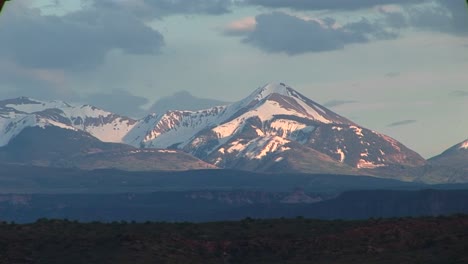 Long-Shot-Of-The-La-Sal-Mountains-At-Goldenhour