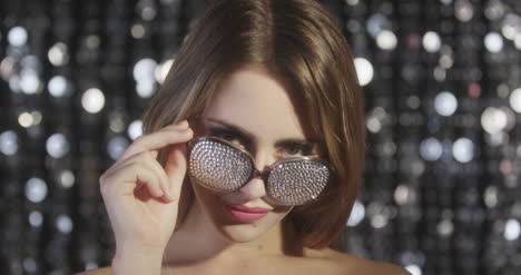 Woman-Silver-Sunglasses-4K-01