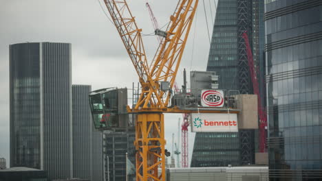 London-Cranes-4K-01
