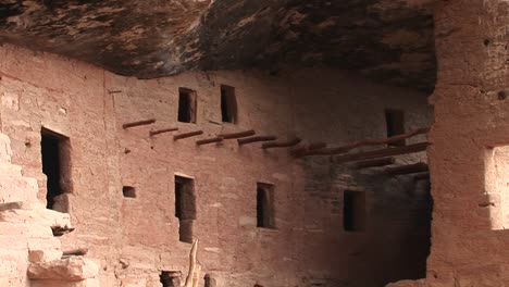 Mediumshot-Of-Ruins-Of-Native-American-Cliff-Dwellings-In-Mesa-Verde-National-Park