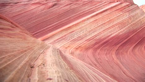 Mittlerer-Schuss-Der-Gewellten-Geologischen-Formationen-An-Der-Welle-Canyonbuttes-Utah-1