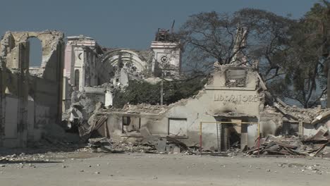 Eingestürzte-Gebäude-Nach-Dem-Erdbeben-In-Haiti