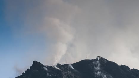 Volcán-Stromboli-4K-50