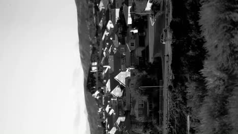Abstract-sideways-shot-of-a-black-and-white-upscale-suburban-neighborhood