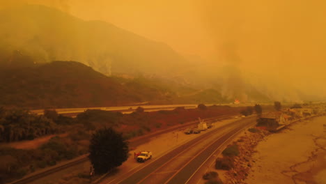 Aerial-of-firefighters-battling-the-huge-Thomas-fire-in-Ventura-County-along-the-101-freeway