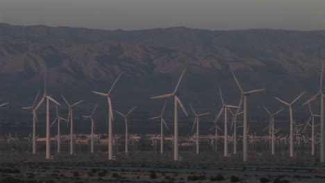 Multiple-wind-turbines-turn-in-the-California-desert