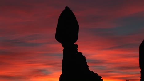 Balanced-Rock-stands-against-a-brilliant-sky