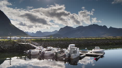 Norway-Amazing-Boat-Reflect-4K-01